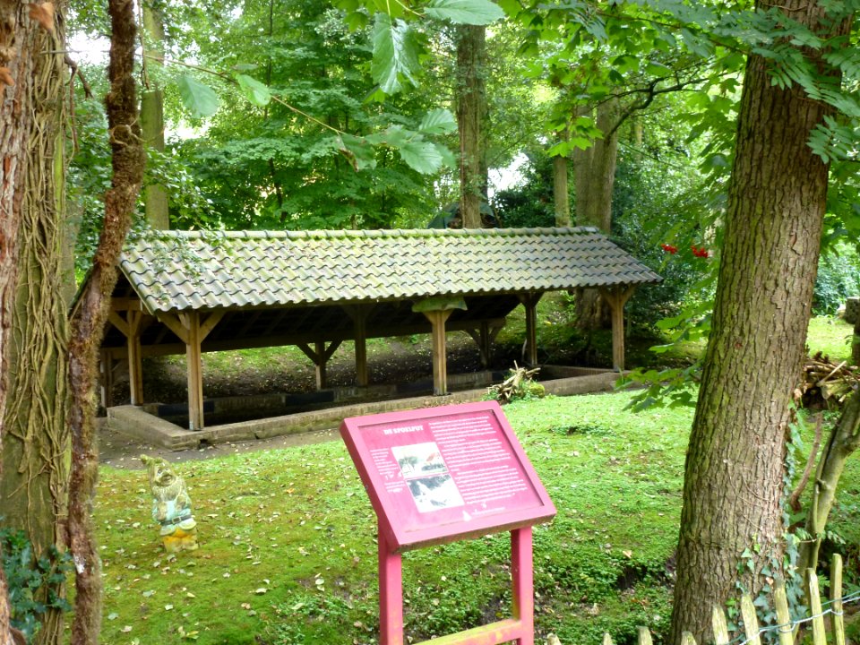 Beek (Ubbergen) Nieuwe Holleweg achter 53, spoelput, (02)