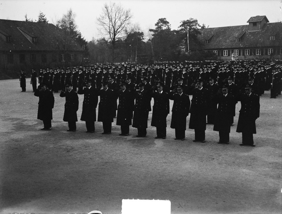 Beediging officieren in MOK Hilversum, Bestanddeelnr 904-4190