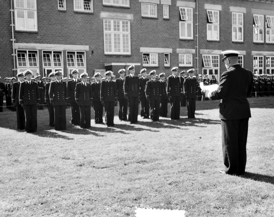 Beediging van officieren Mijnendienstschool Den Helder, Bestanddeelnr 905-2940