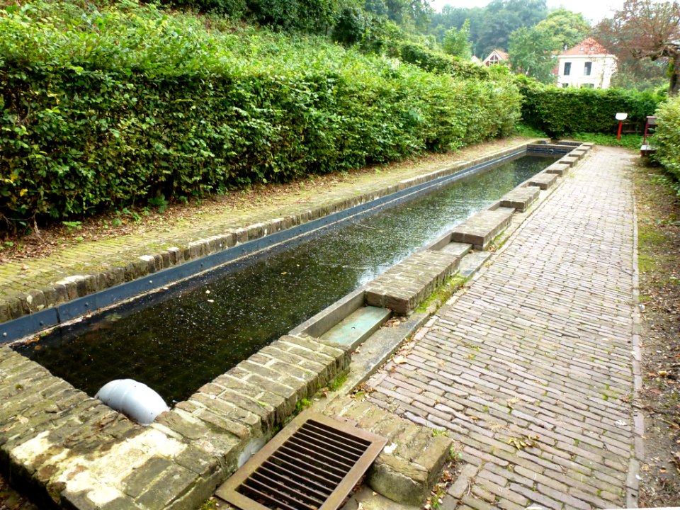 Beek (Ubbergen) Rijksstraatweg naast 180 spoelput (01)