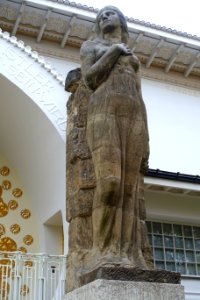 Beauty - Strength and Beauty by Ludwig Habich - Ernst-Ludwig-Haus (Museum Künstlerkolonie) - Mathildenhöhe - Darmstadt, Germany - DSC01362