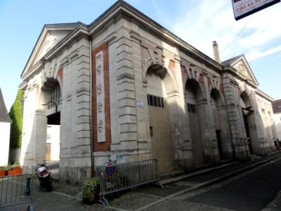 Beaumont-sur-Sarthe (Sarthe) Halles (03)