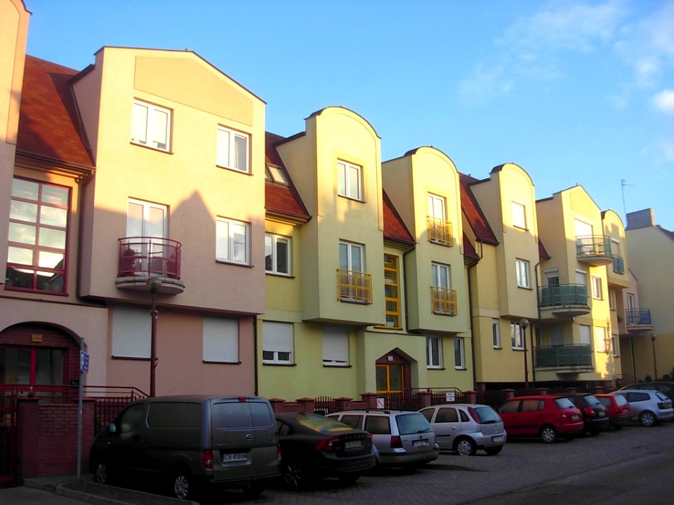 Bdg Skrzetusko ul. Wyczółkowskiego 04-2013