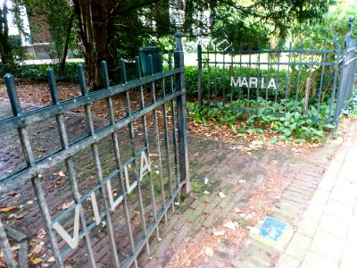 Beek (Ubbergen) Rijksstraatweg 107 hek van Villa Maria