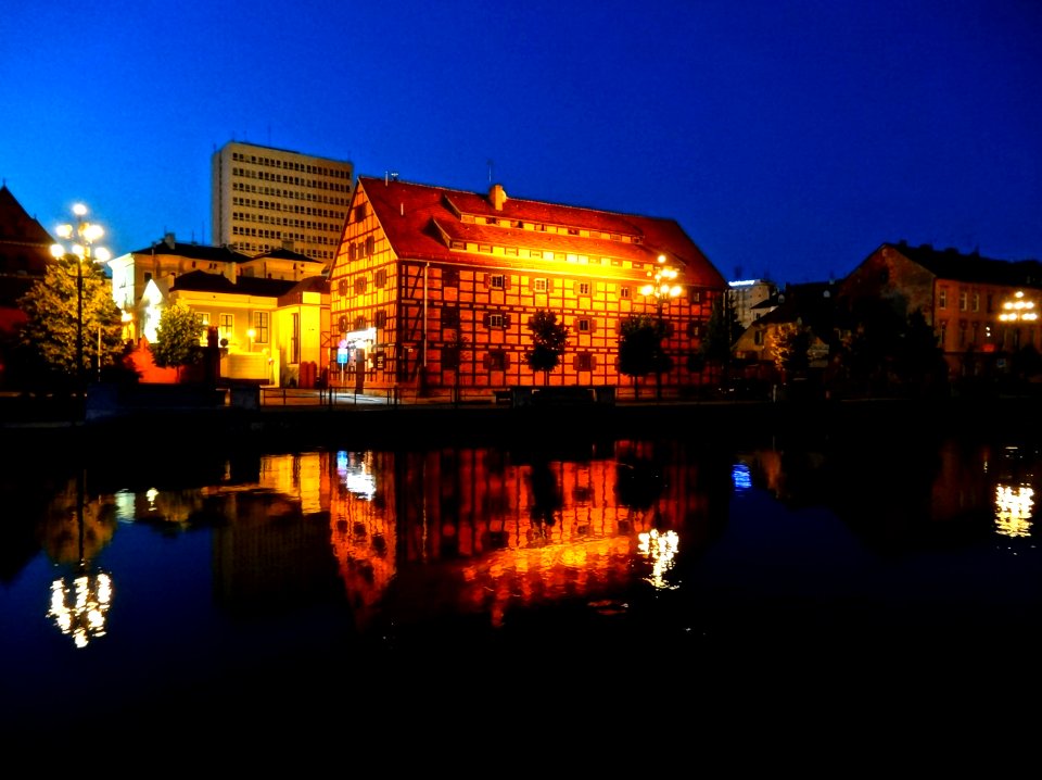 Bdg SpichrzStrPort noc 14 07-2013