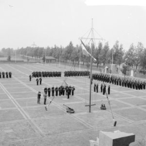 Beediging officieren der Mariniers te Rotterdam, Bestanddeelnr 911-5873