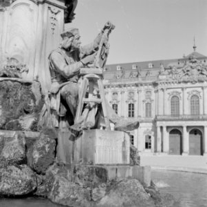 Beeld van Tillmann Riemenschneider, onderdeel van de Frankonia-Brunnen gemaakt d, Bestanddeelnr 254-3954