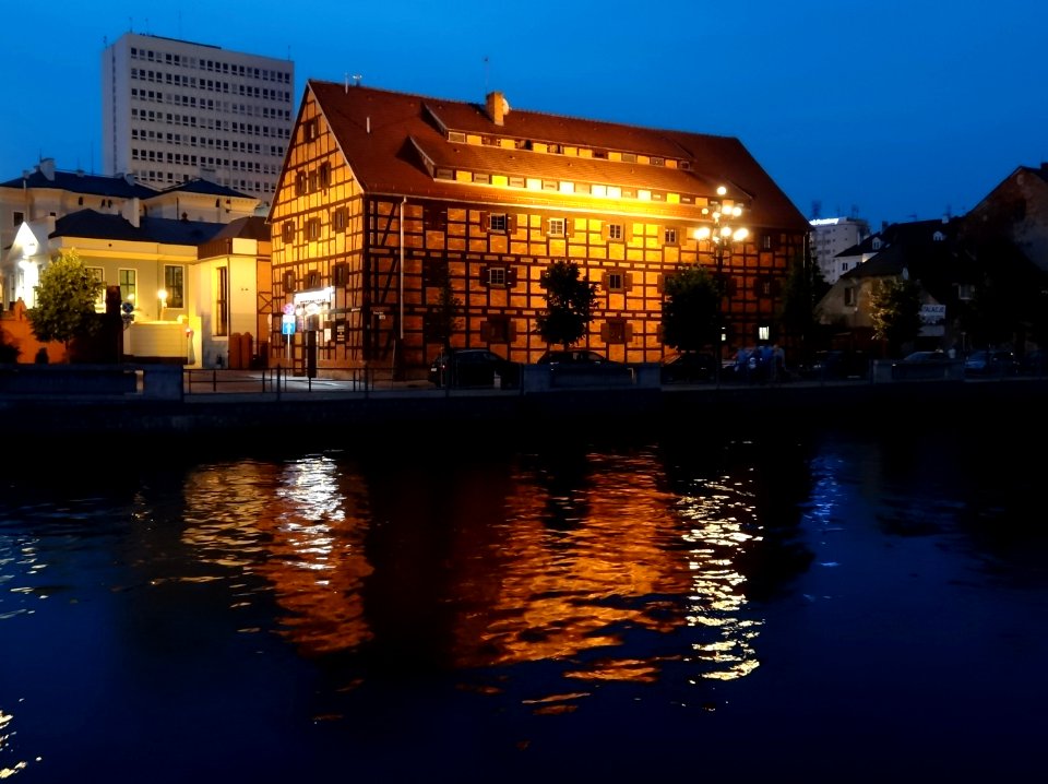 Bdg SpichrzStrPort noc 6 07-2013
