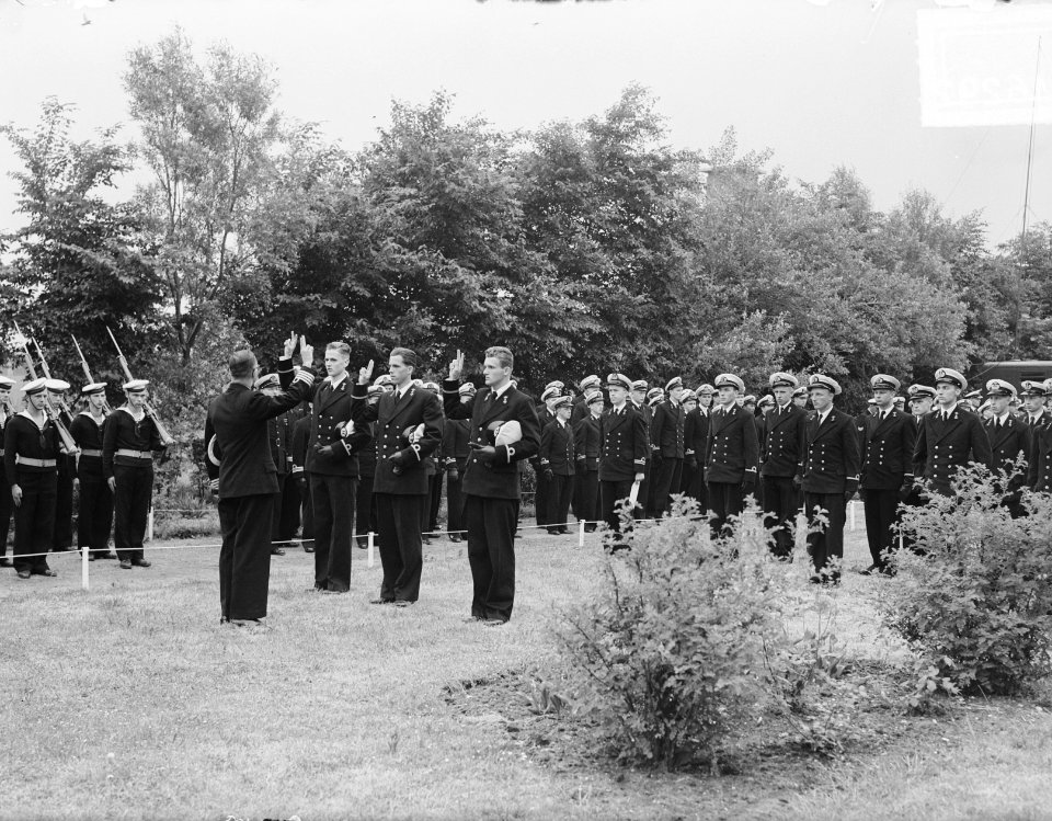 Beediging officieren Den Helder, Bestanddeelnr 904-6292