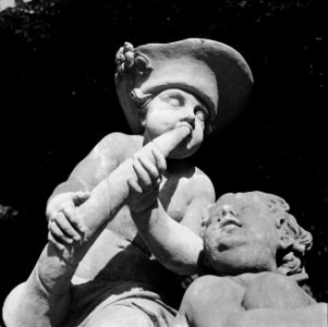 Beeld gemaakt door Johann Peter Wagner in de tuin van Residenz Würzburg, Bestanddeelnr 254-3960