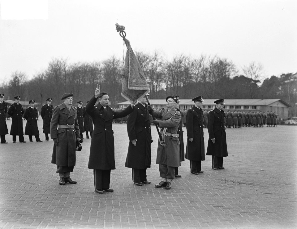 Beediging van 22 officieren in Doorn, Bestanddeelnr 904-4286