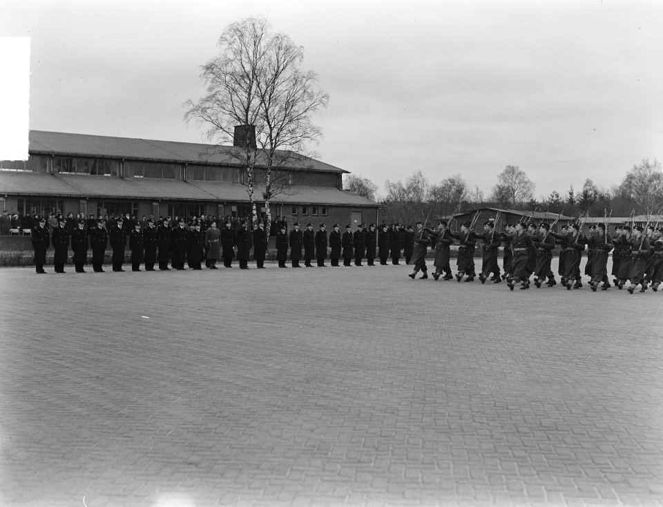 Beediging van 22 officieren in Doorn, Bestanddeelnr 904-4283