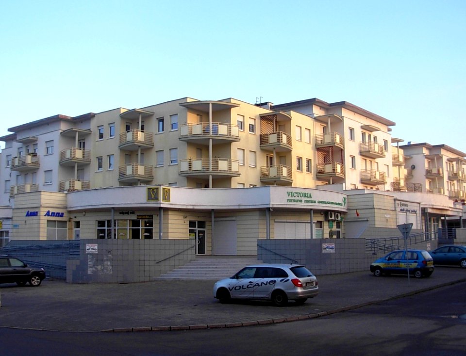 Bdg Skrzetusko ul. Kurpińskiego 04-2013