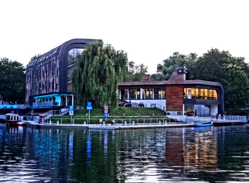 Bdg przystanBdg noc 6 07-2013