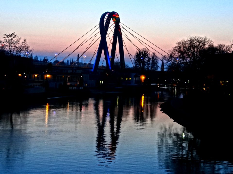 Bdg pylon TU 2 03-2014