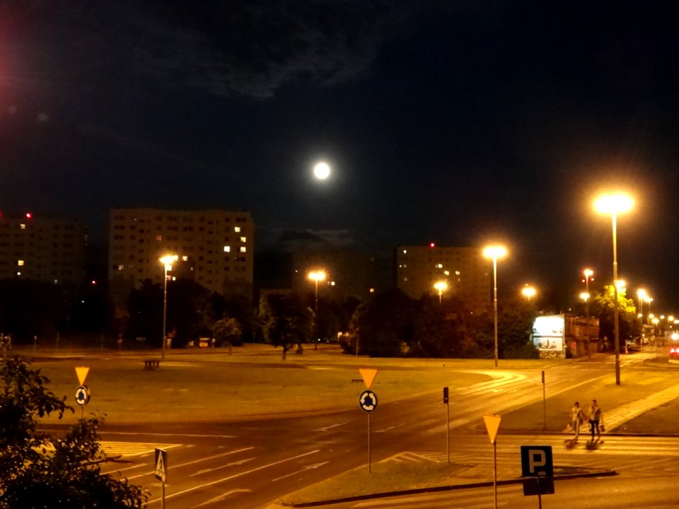Bdg WzgorzeWolnosci noc 9 07-2013