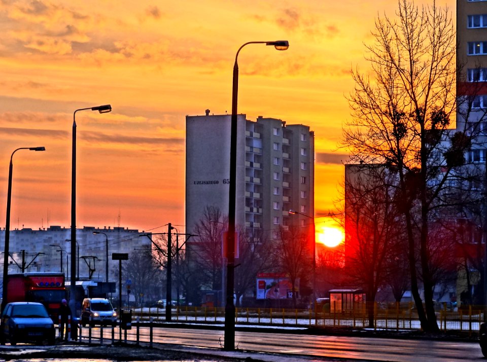 Bdg WzgWolnosci zorza 02-2014