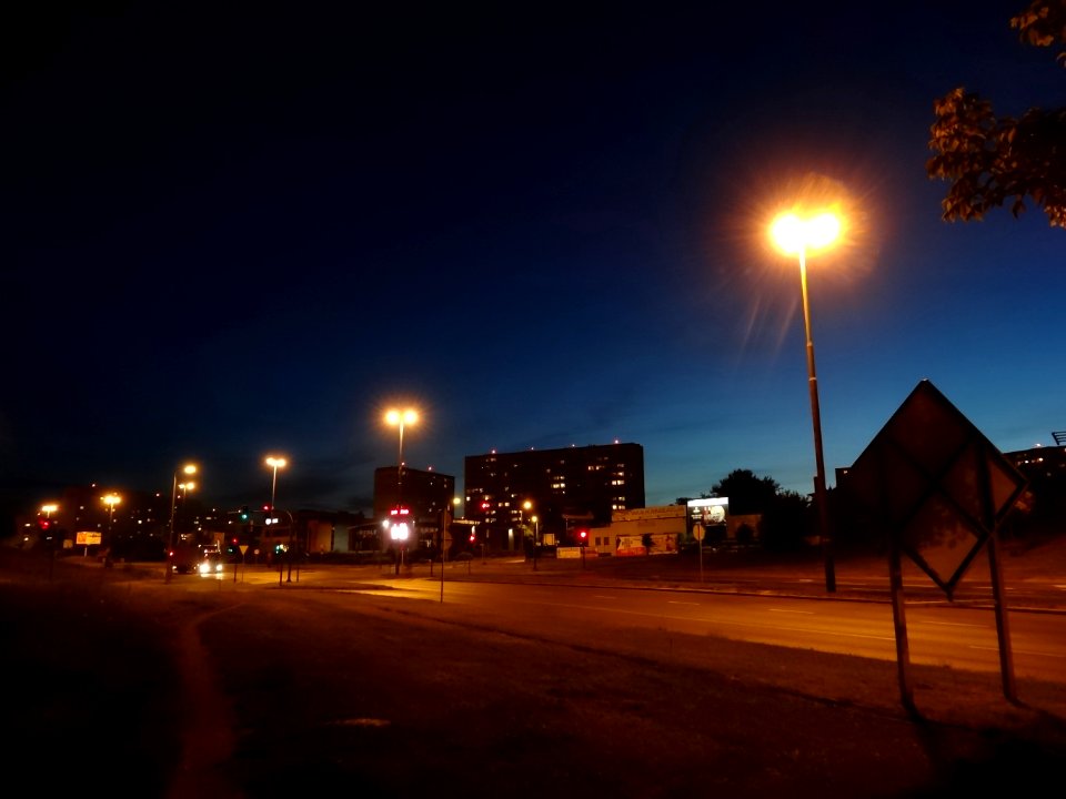 Bdg WzgorzeWolnosci noc 6 07-2013