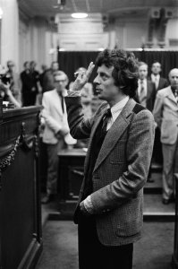 Beëdiging R Nijhof van DS'70, Bestanddeelnr 929-3183