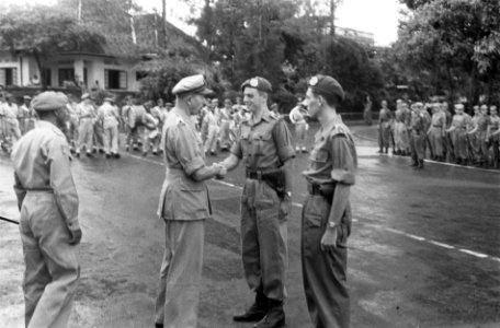 Beëdiging fotograaf RG Jonkman als luitenant, Bestanddeelnr 3348