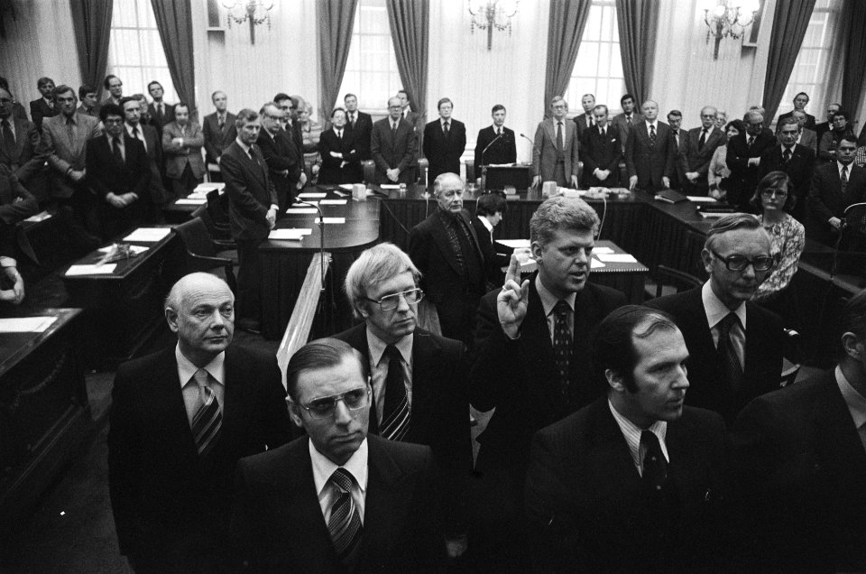 Beëdiging van de nieuwe leden van de Tweede Kamer Den Uyl , Stemerdink, Duisenb, Bestanddeelnr 929-5270