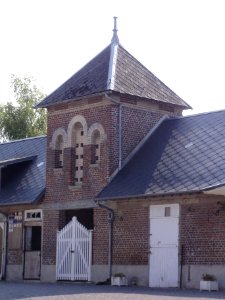 Bellenglise (Aisne) tour-pigeonnier