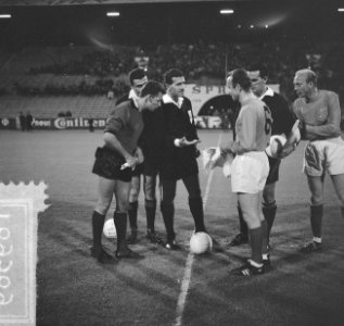 Belgie tegen Holland, de toss, Bestanddeelnr 916-9569