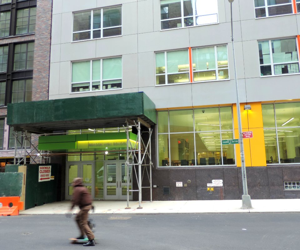 Beacon HS 522 West 43d St entrance jeh