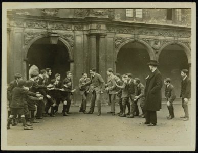 Belgian School Boys, who are at school at St. John’s College under Belgian maste, Bestanddeelnr 158-0110