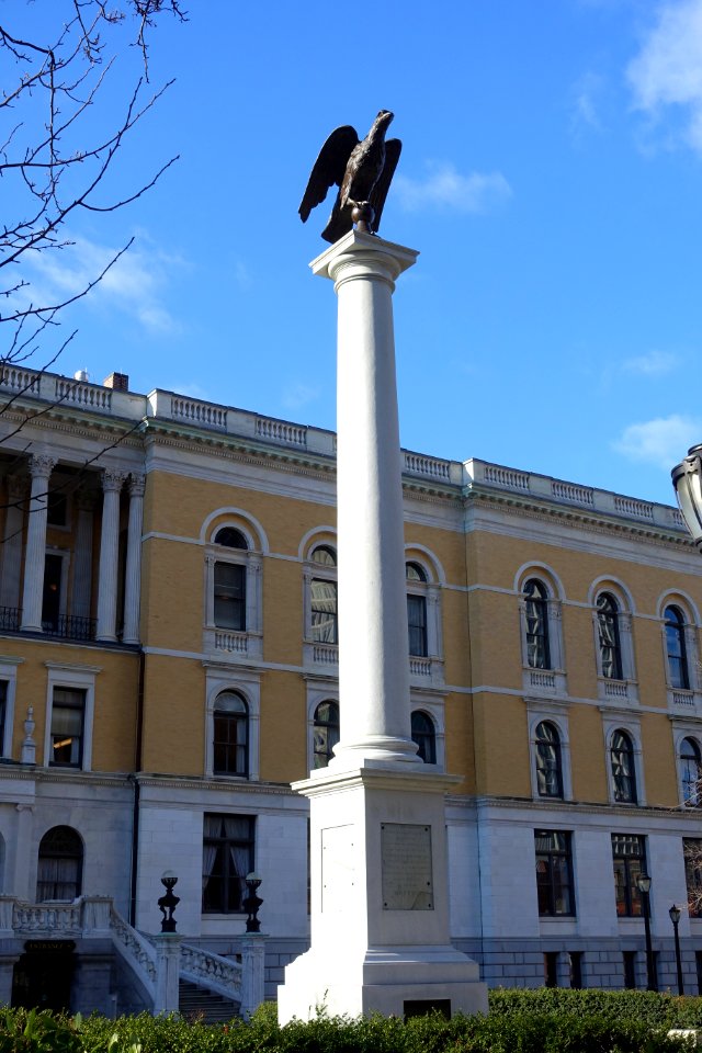 Beacon Hill Monument - Boston, MA - DSC05499