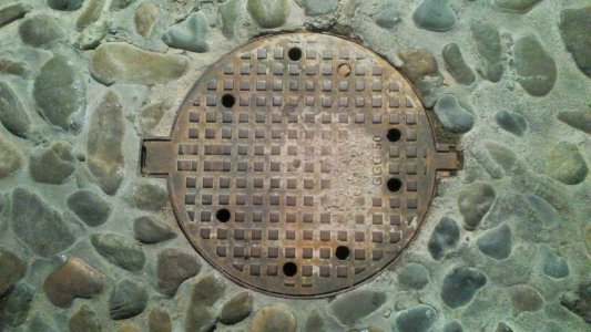 Belgrade manhole cover 33