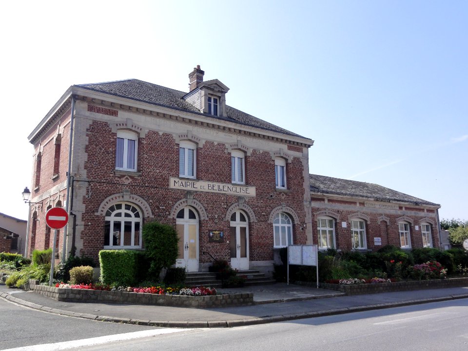 Bellenglise (Aisne) mairie et école