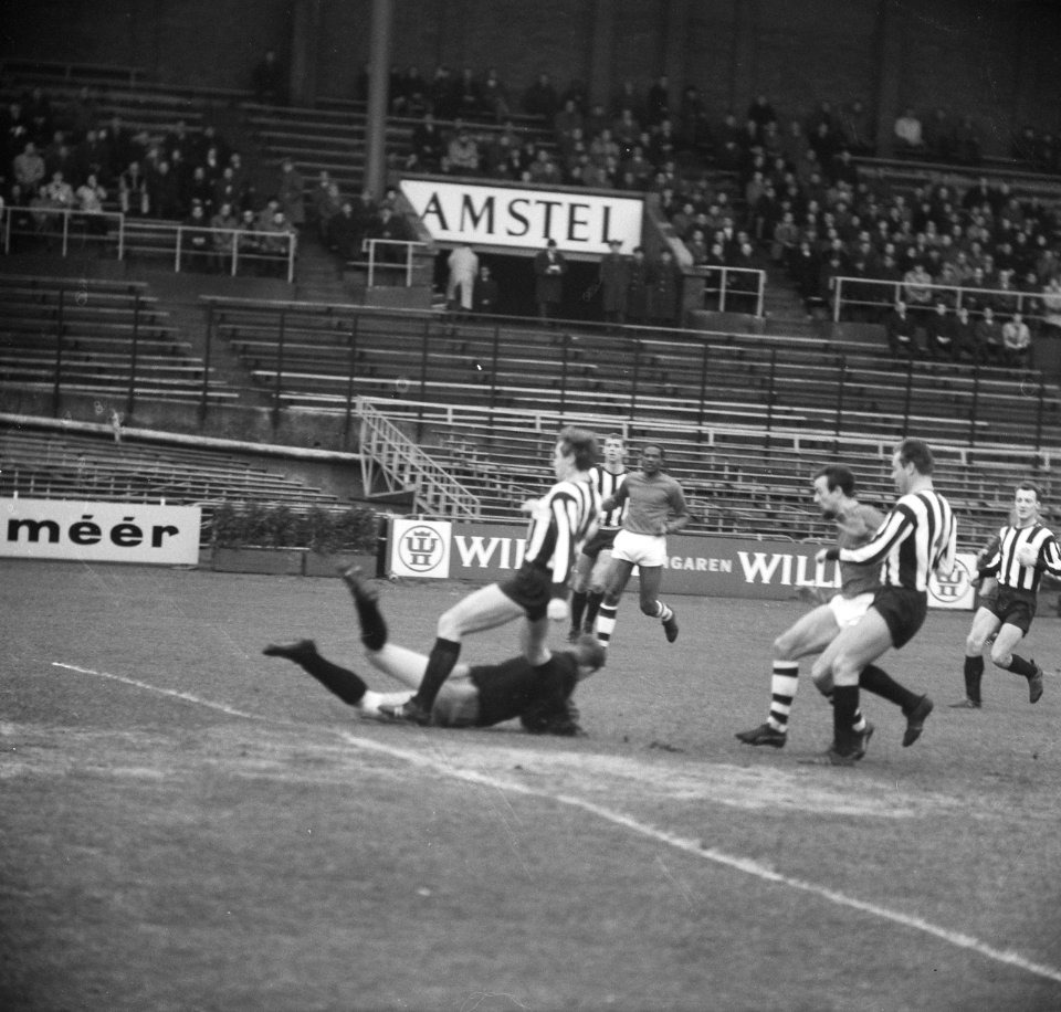 Bekervoetbal Blauw-Wit tegen Heracles 4-2, Slisser (Blauw-Wit) (kop), Bestanddeelnr 917-2104