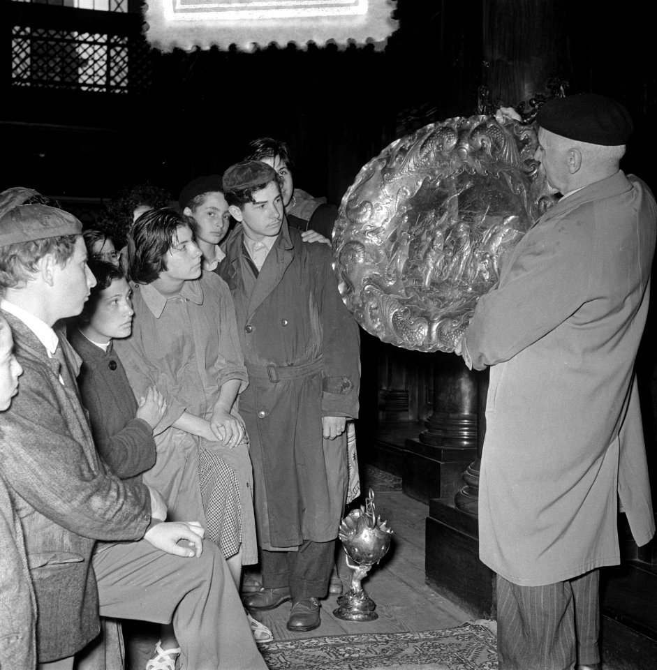 Belgische kinderen bezoeken synagoge Amsterdam, Bestanddeelnr 905-9020