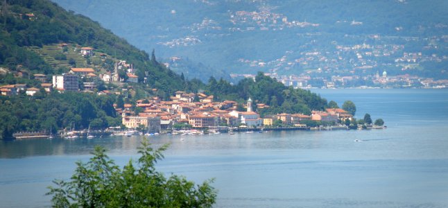 Belgirate Panorama 2.psd