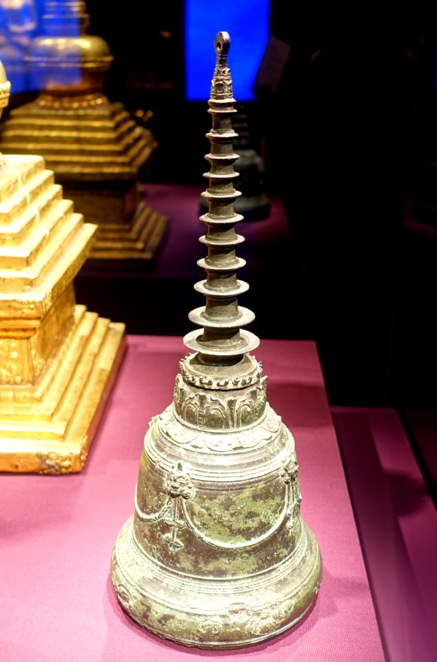 Bell in the shape of a stupa, Indonesia, 800s AD, copper alloy - Arthur M. Sackler Gallery - DSC05226