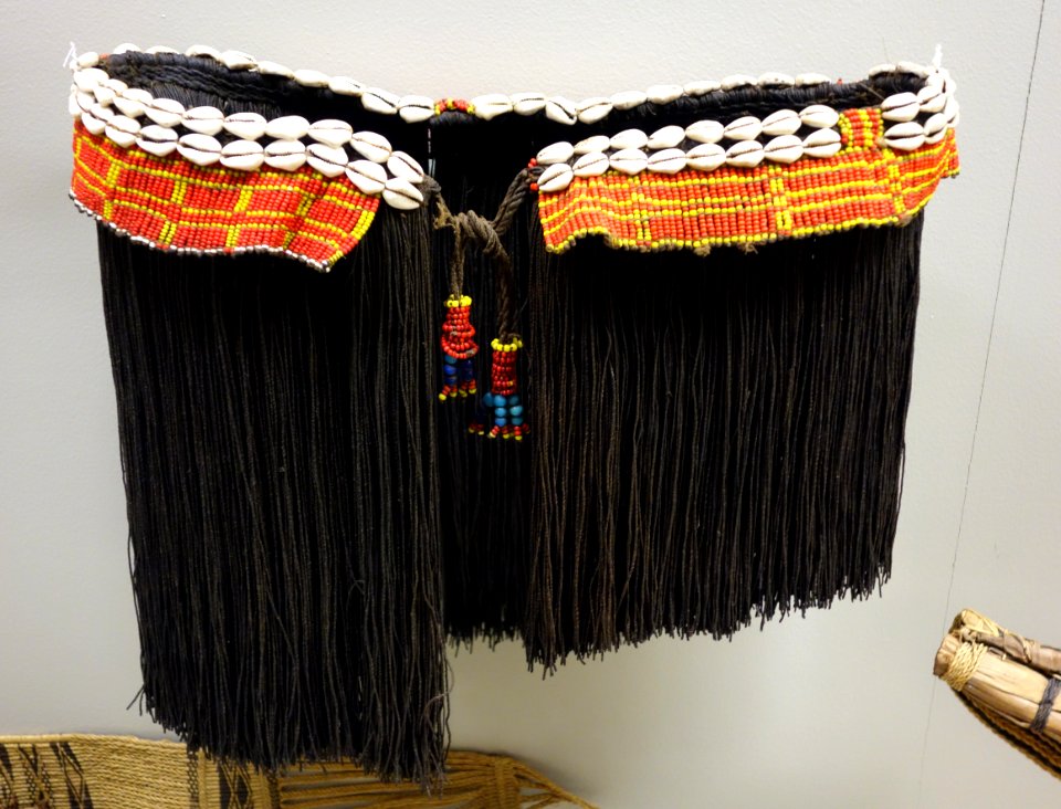 Belt, fringe, beads - Fali, Cameroon - Royal Museum for Central Africa - DSC07050