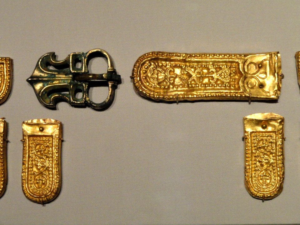 Belt buckle and lappet fittings, view 3, Iran, Sasanian period, 7th century AD, silver and gilt (buckle) and gold - Arthur M. Sackler Gallery - DSC05835
