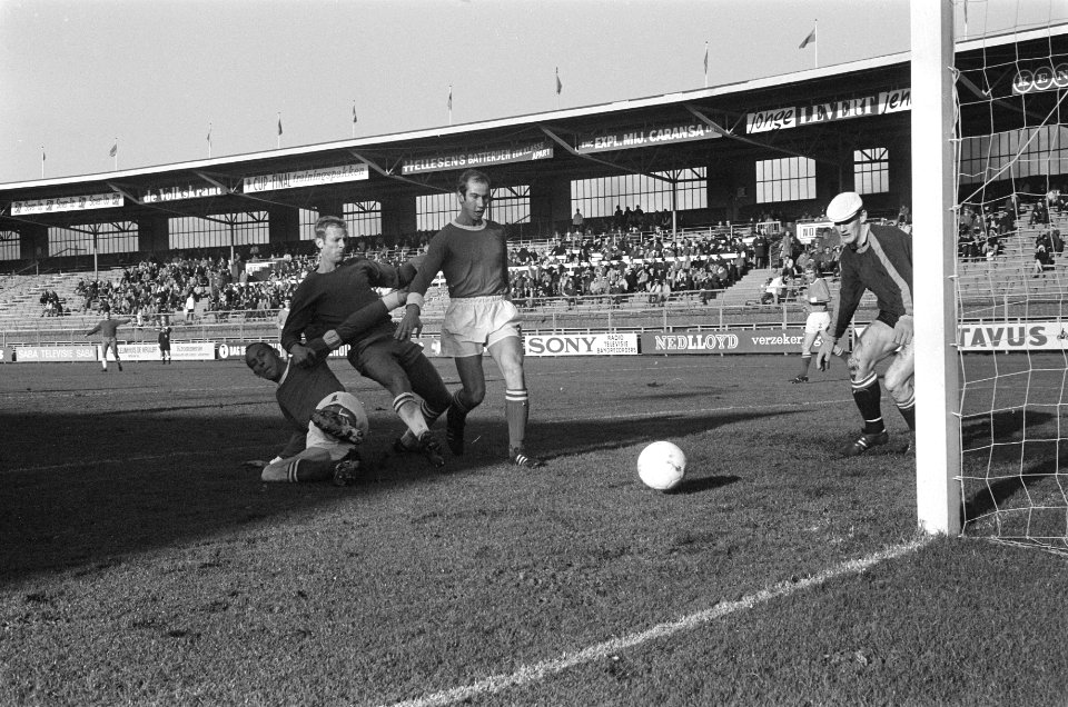 Beker Ajax-Vollewijckers 5-0 spelmomenten, Bestanddeelnr 921-8407