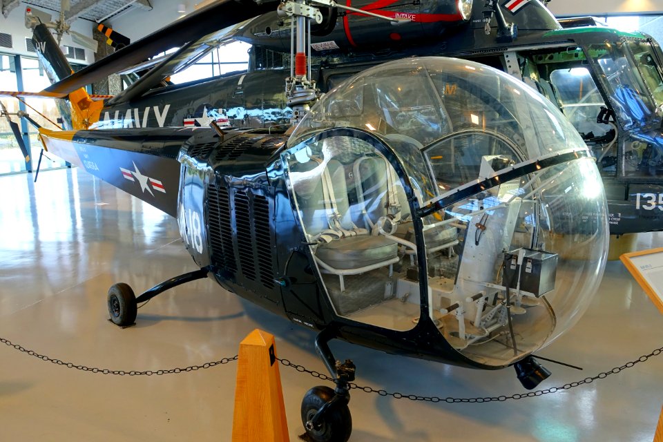 Bell HTL-3 helicopter, 1950 - Evergreen Aviation & Space Museum - McMinnville, Oregon - DSC00972