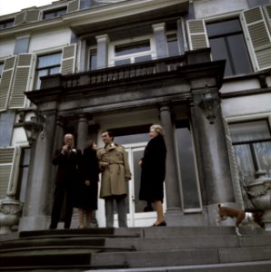 Bekendmaking verloving Prinses Christina met Jorge Guillermo op Soestdijk konin, Bestanddeelnr 254-9612