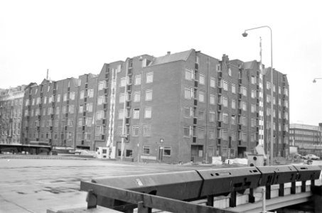Bejaardentehuis van Leger des Heils aan Rapenburgerstraat te Amsterdam voltooid, Bestanddeelnr 927-7168