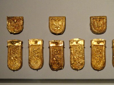 Belt buckle and lappet fittings, view 1, Iran, Sasanian period, 7th century AD, silver and gilt (buckle) and gold - Arthur M. Sackler Gallery - DSC05830