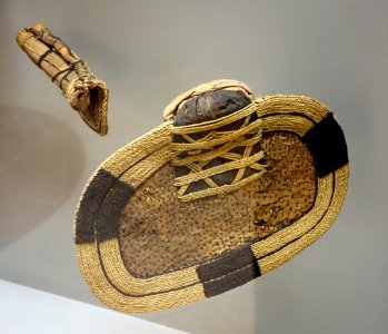 Belt ornaments - Mangbetu, Zaire - Royal Museum for Central Africa - DSC07066