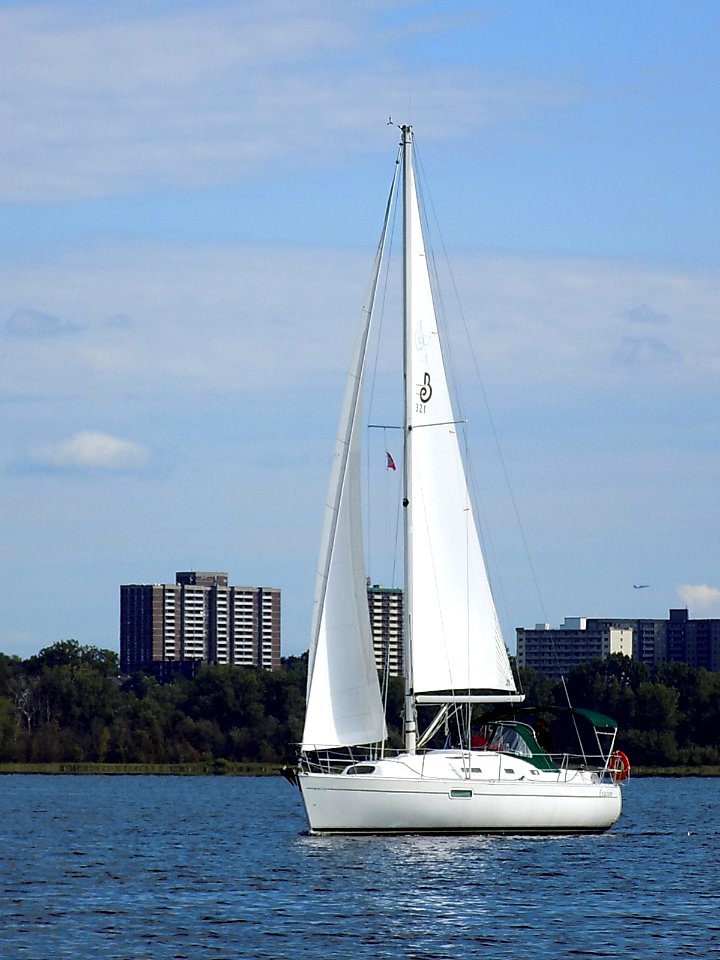 Beneteau Oceanis 321 sailboat Evasion 4207