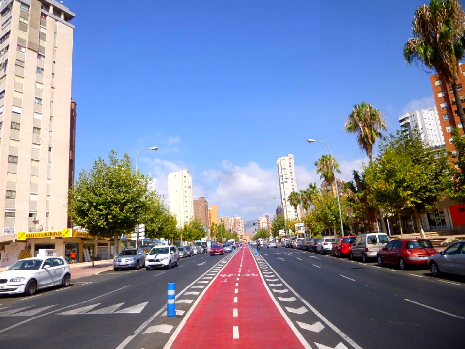 Benidorm - Avenida de Alfonso Puchades 2