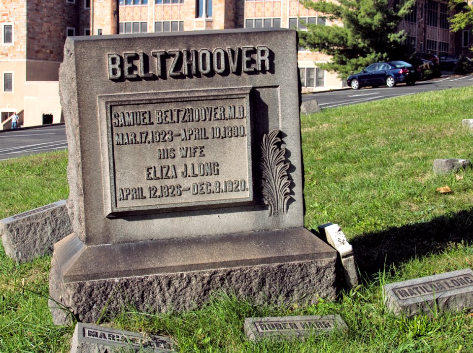 Beltzhoover Monument, St. Clair Cemetery, 2015-10-06, 01