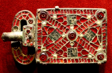 Belt Buckle, about 520-560 AD, Visigothic, Spain, bronze with garnets, glass, mother of pearl, gold foil - Cleveland Museum of Art - DSC08476