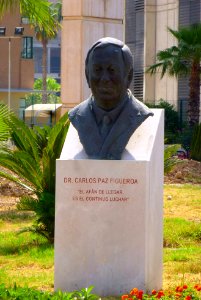 Benidorm - Avenida de Alfonso Puchades, Monumento al Dr. Carlos Paz Figueroa 1