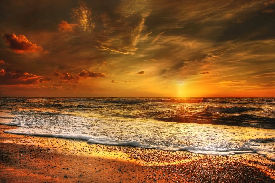 Sea sunset romance